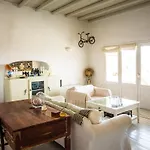 Agnantia, Leros Villa