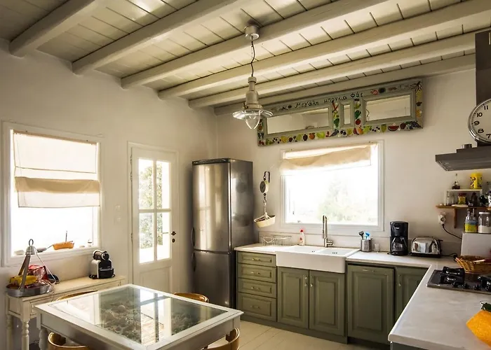 Agnantia, Leros Villa *